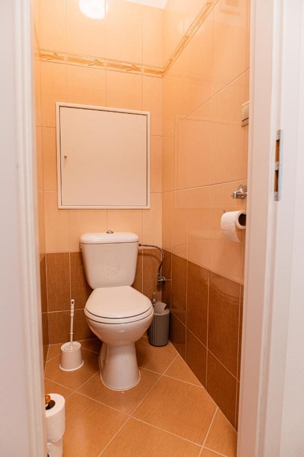 Room 1 Km From Center 布拉迪斯拉发 外观 照片