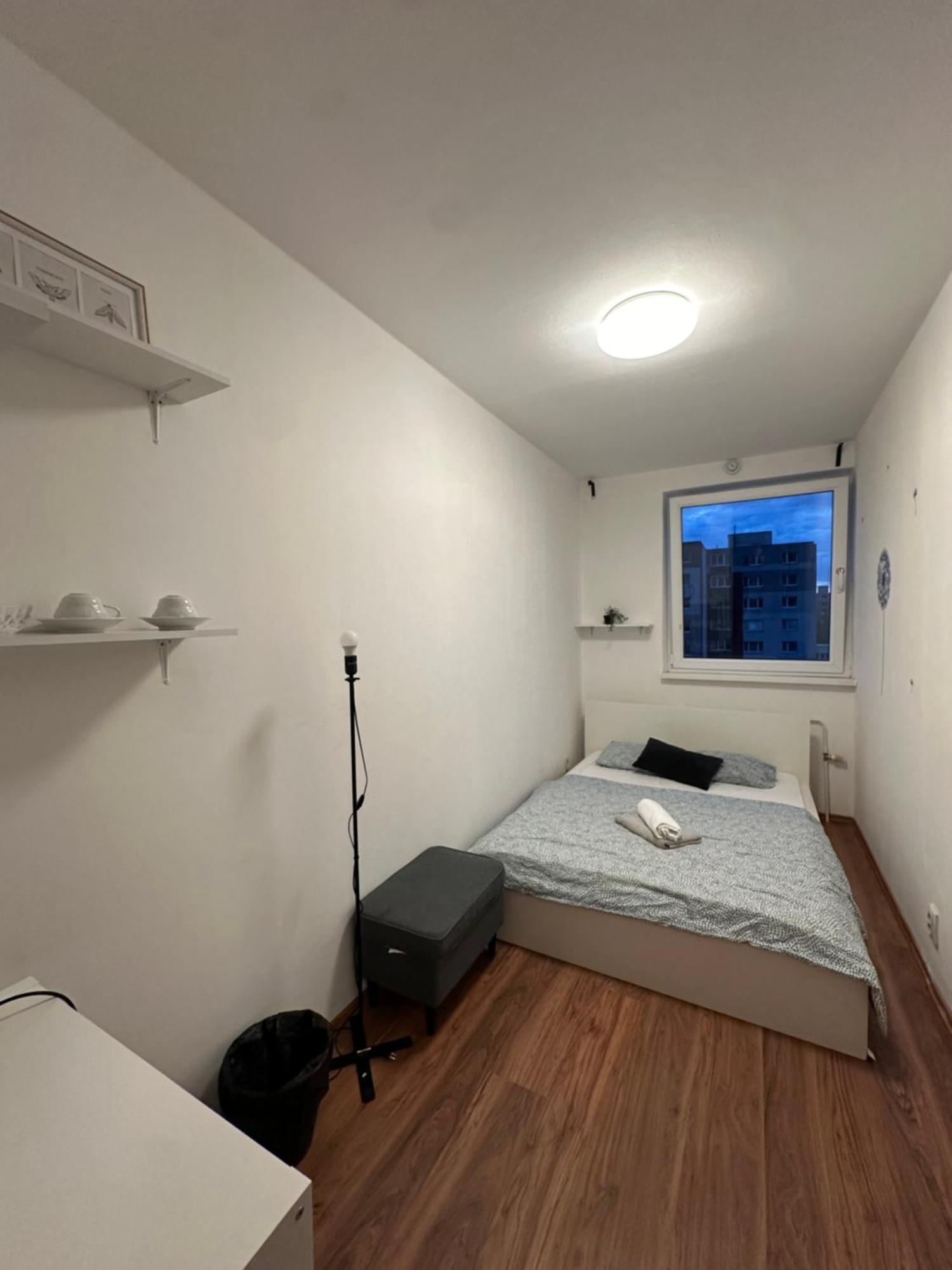 Room 1 Km From Center 布拉迪斯拉发 外观 照片