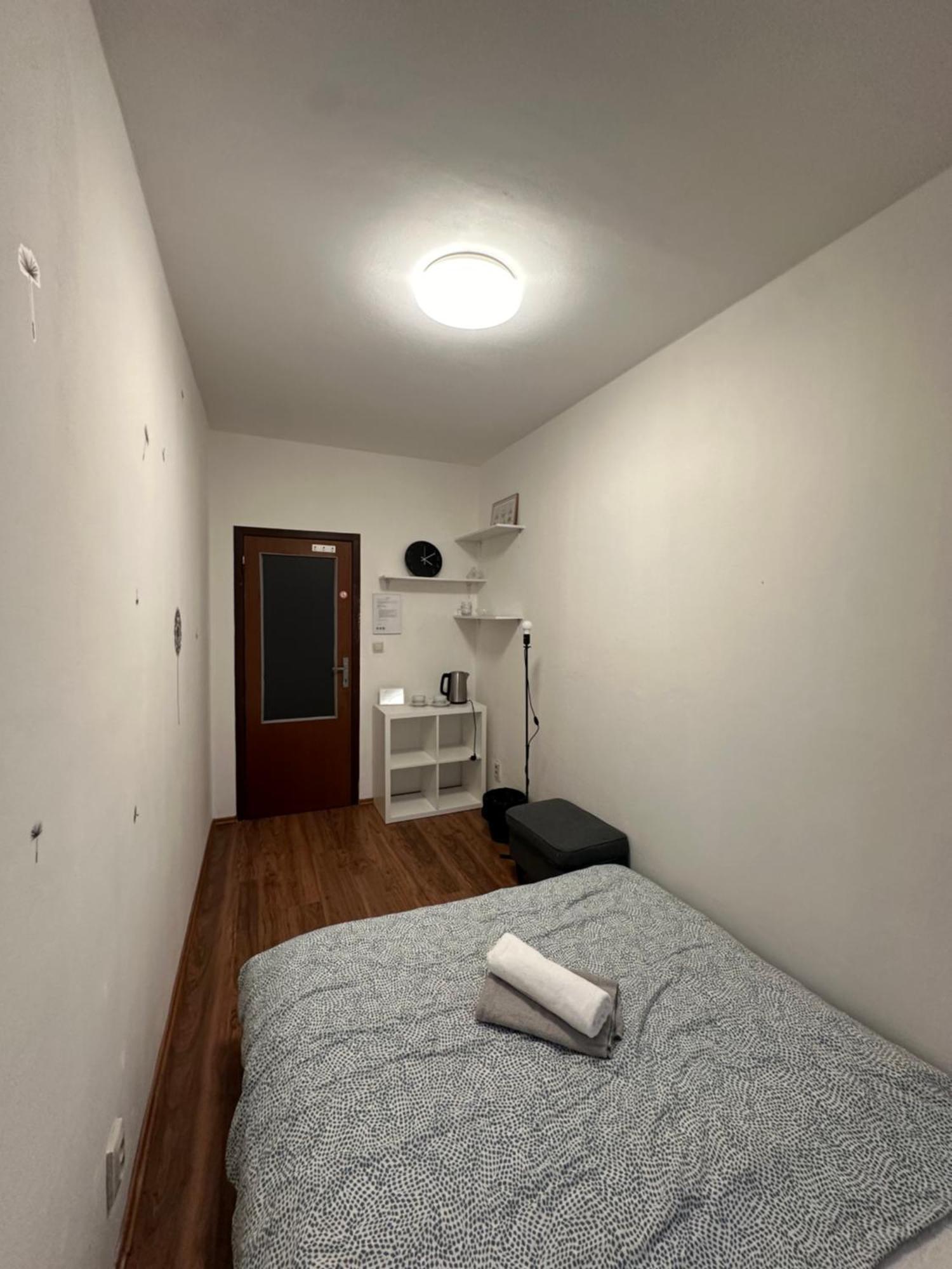 Room 1 Km From Center 布拉迪斯拉发 外观 照片